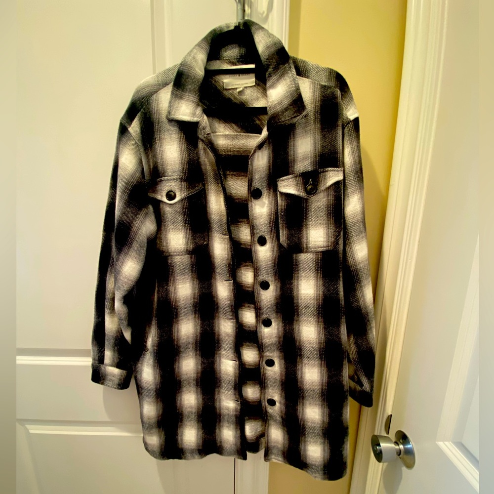Shacket long black and white Lucky Brand
